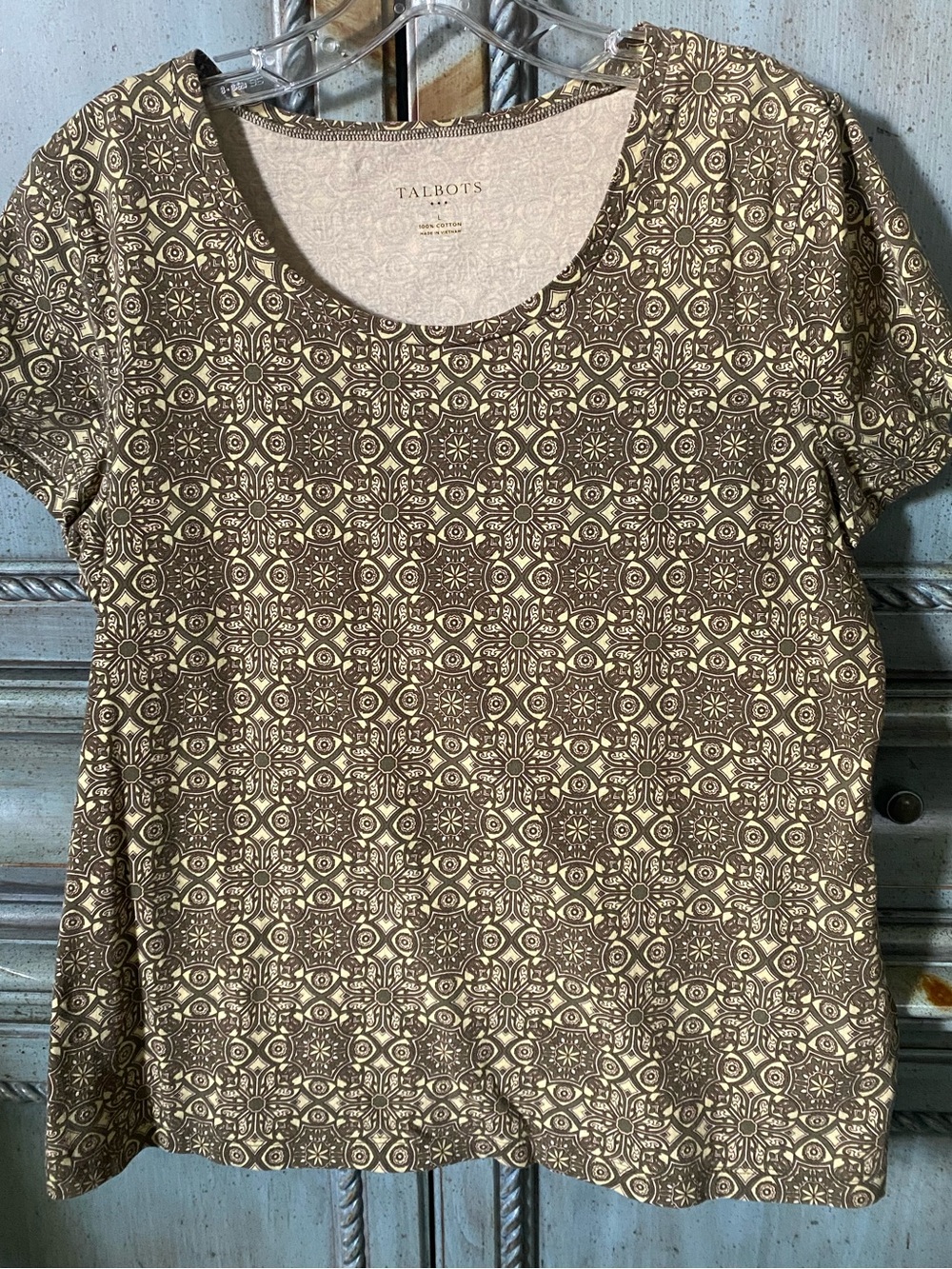 Talbots Olive & Cream Geometric Short Sleeve Tee with Scoop Neck
